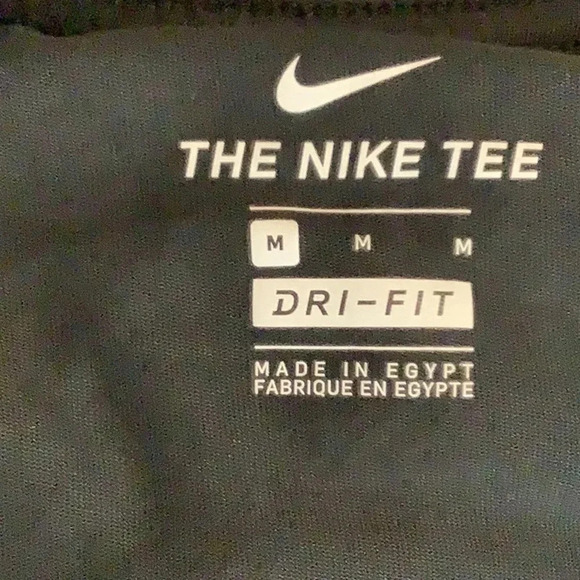 Nike dri fit tee size medium Preowned - Picture 4 of 4